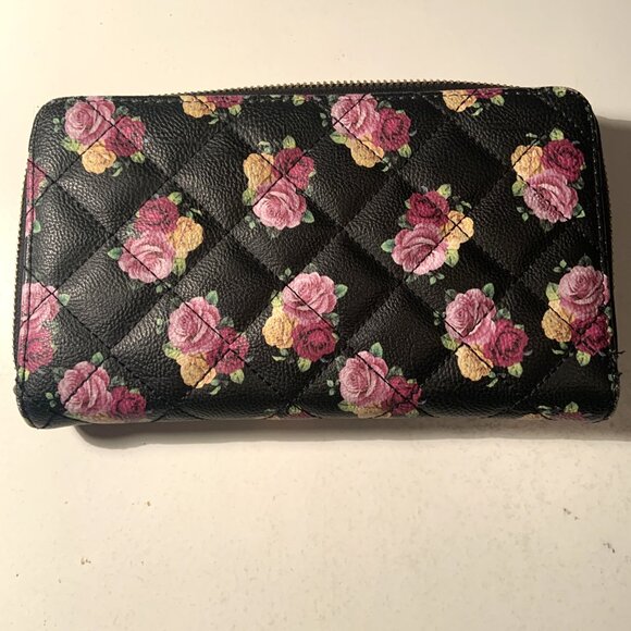 Betsey Johnson Rose Patterned Clutch - Picture 3 of 4